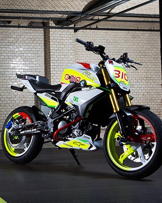 A BMW Concept Stunt G 310.