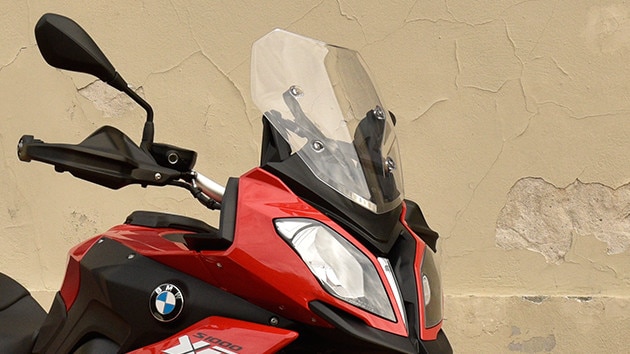 Para-brisa ajustado S 1000 XR pode ser ajustado em duas posições