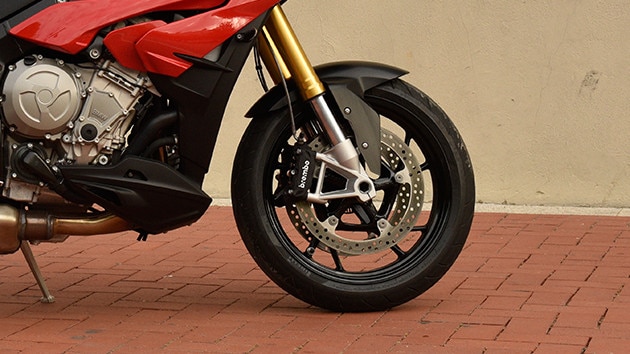 Rodas de alumínio fundido com válvula angular da S 1000 XR