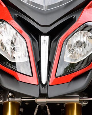A frente imponente da S 1000 XR
