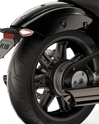 A roda traseira de 18”