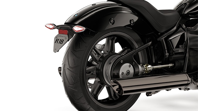 A roda traseira de 18”