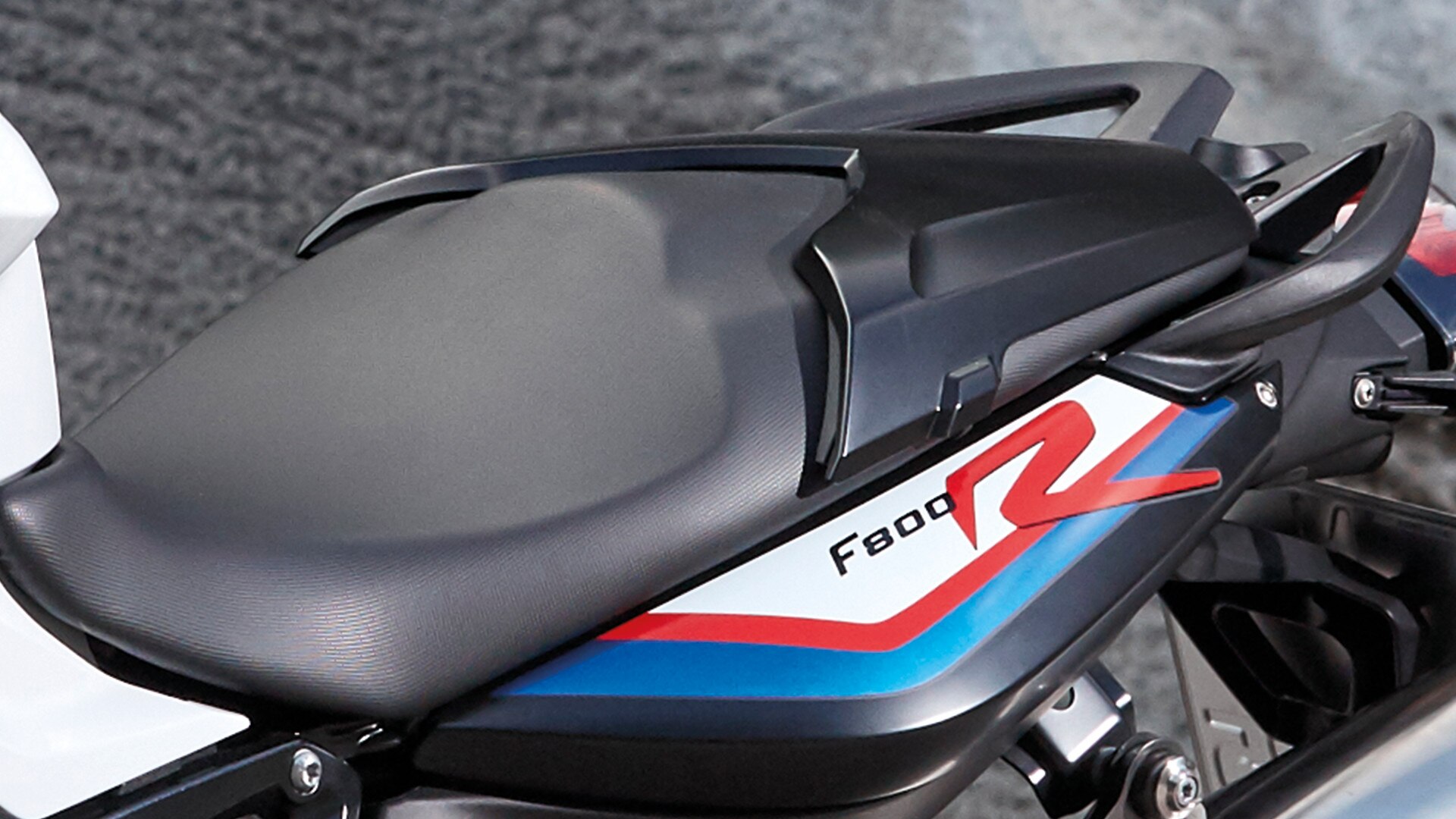 Vasta seleção de variantes do banco da F 800 R