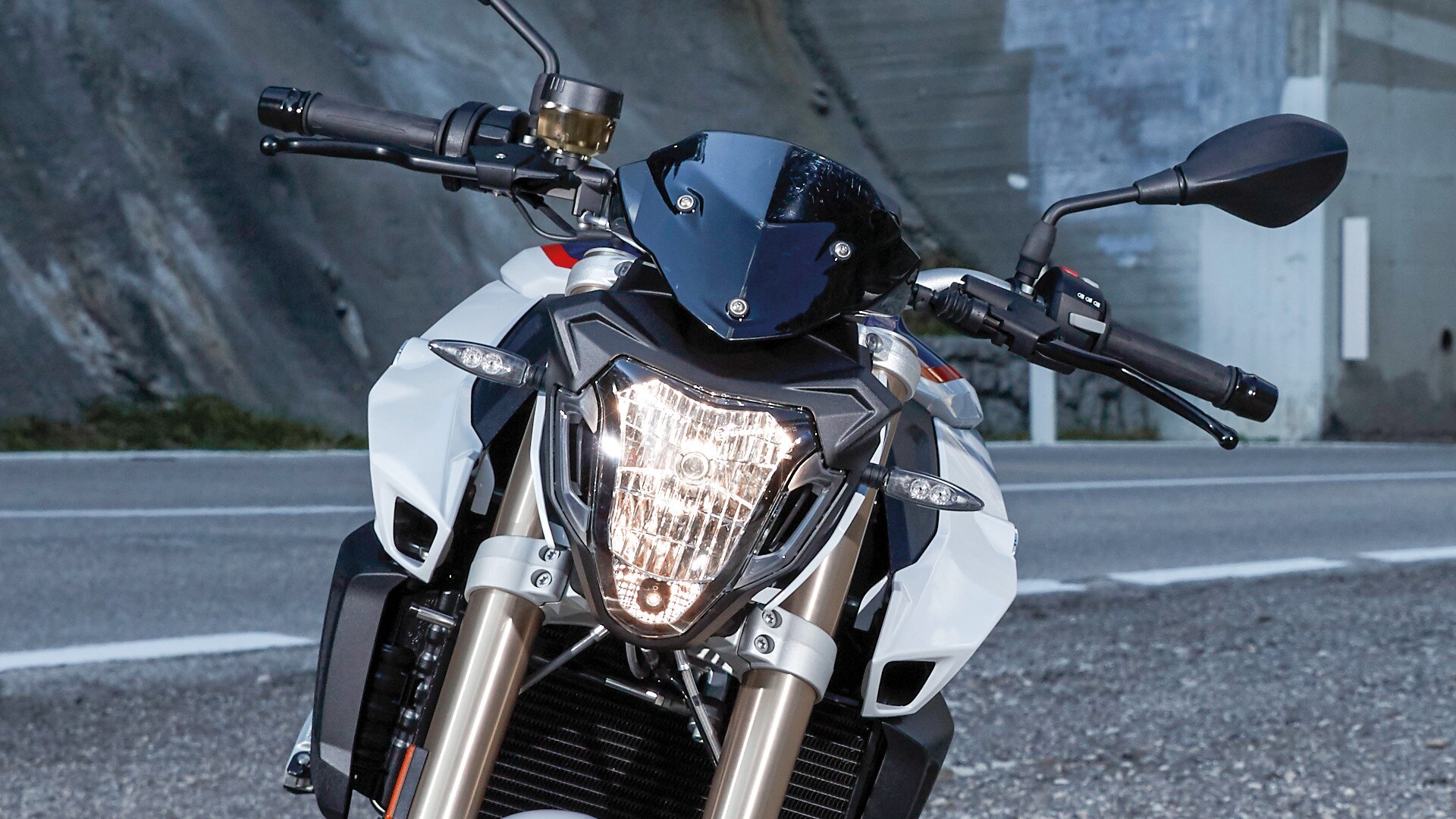 Dianteira diferenciadora da F 800 R