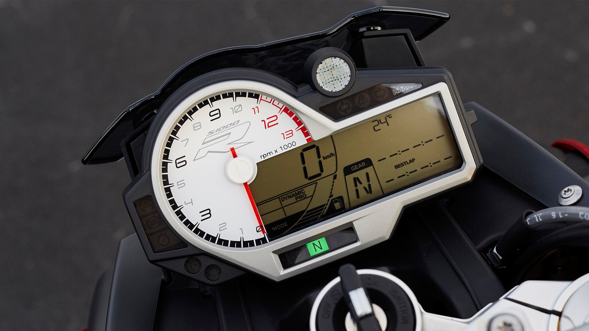 Painel de instrumentos multifuncionais da S 1000 R.