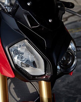 Dianteira diferenciadora da S 1000 R