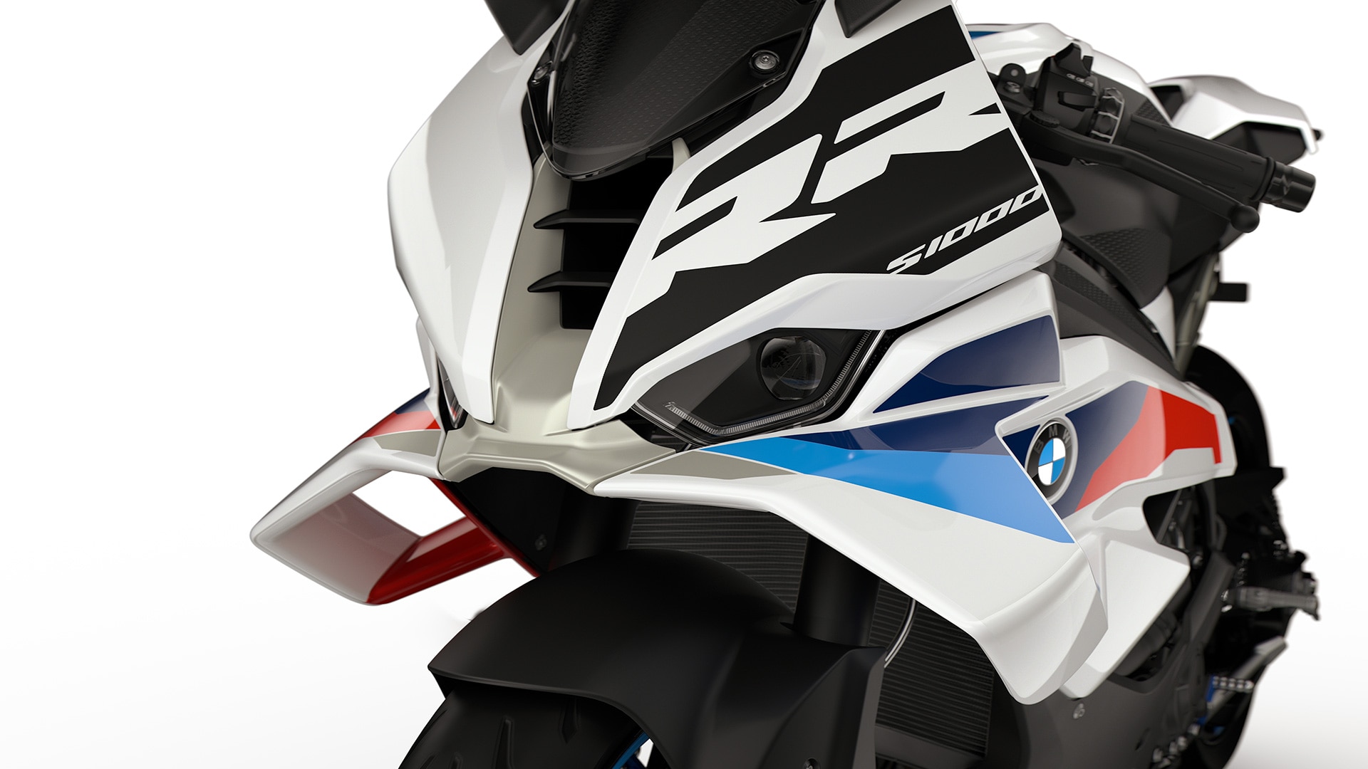 Visão frontal dinâmica e para-brisa alto da S 1000 RR