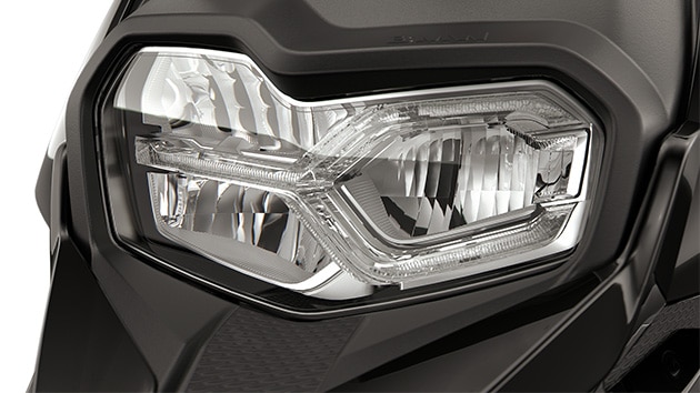 O design frontal renovado da C 400 X da BMW Motorrad